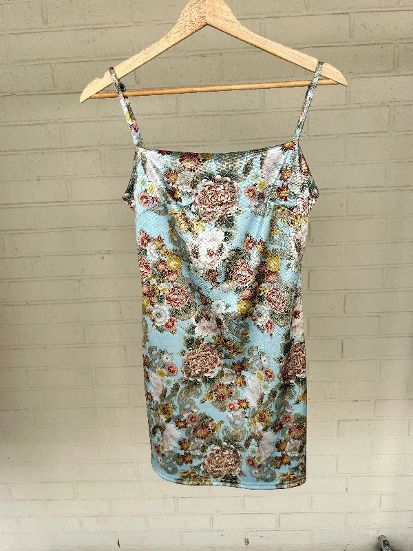 Urban Outfitters ( U ) Dress Size Large